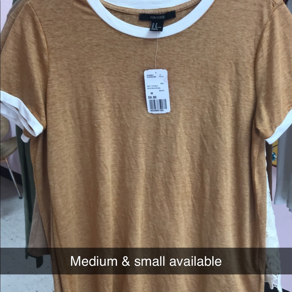 Tops - Picture 2 of 8